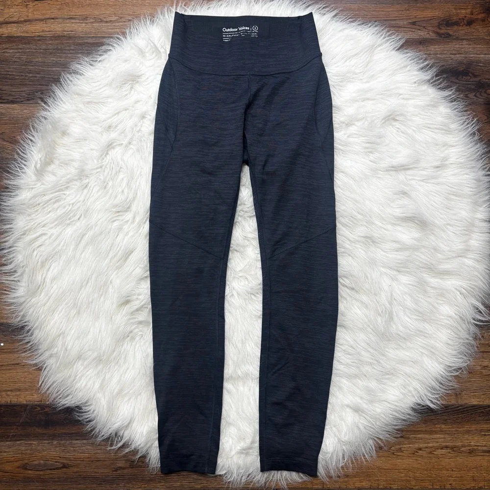Outdoor Voices TechSweat Leggings in Black Space Dye size Women’s Small
